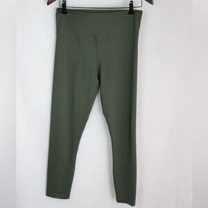 ZYIA Olive Green 7/8 Leggings | FLAWED